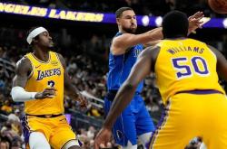 关于洛杉矶湖人赛前远射贴柱；志在NBA常规赛名次提升；压力陡增；轮换策略成焦点的信息