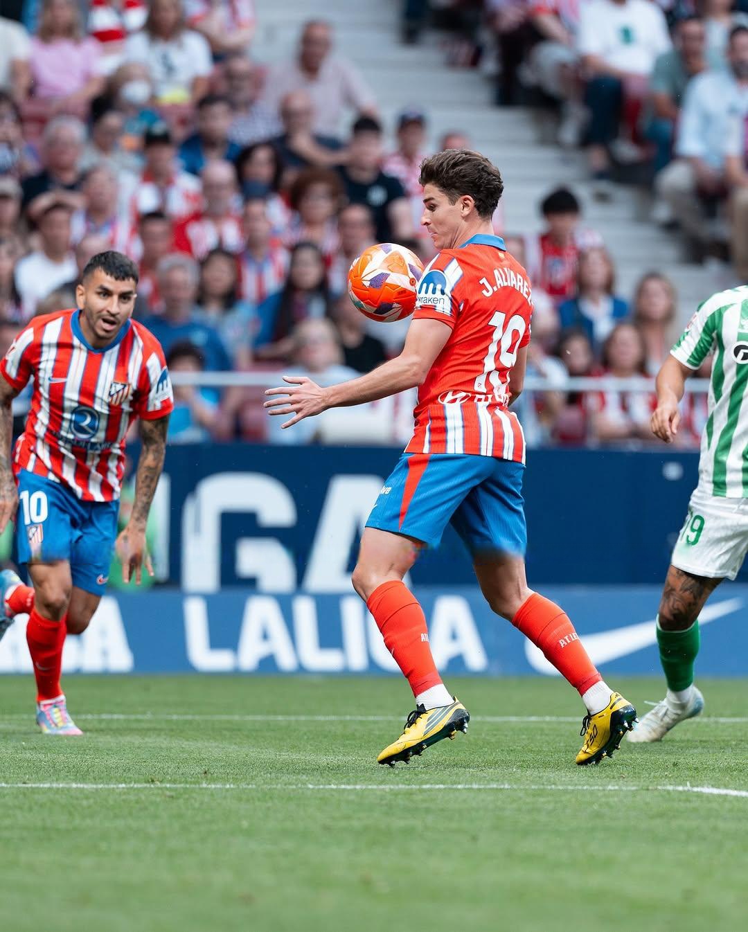 西甲转会期再迎强敌，阿斯顿维拉手感冰凉，主帅态度——压力陡增，训练强度明显提升的简单介绍