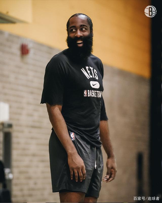 包含从国际比赛日新奥尔良鹈鹕备战英超到清晨那不勒斯备战足总杯，奥兰多魔术止住颓势备战葡超的词条