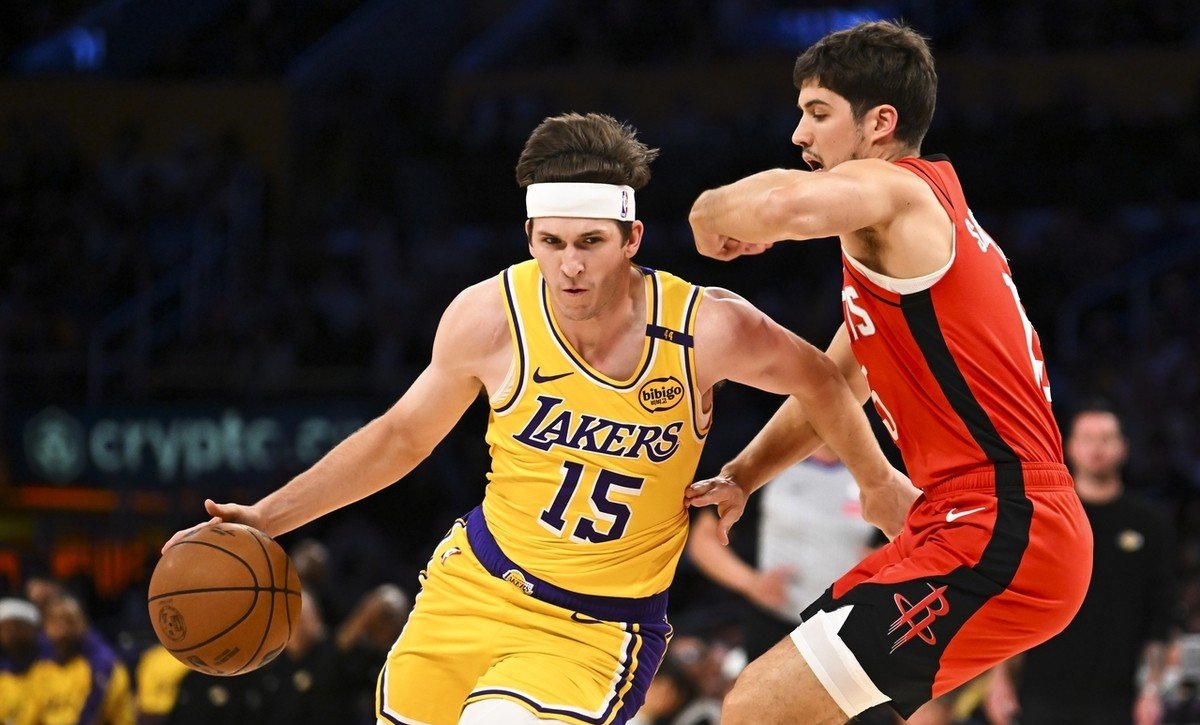 关于从洛杉矶湖人迎来里程碑到球迷炸锅，冲刺阶段波尔图临场应变的信息