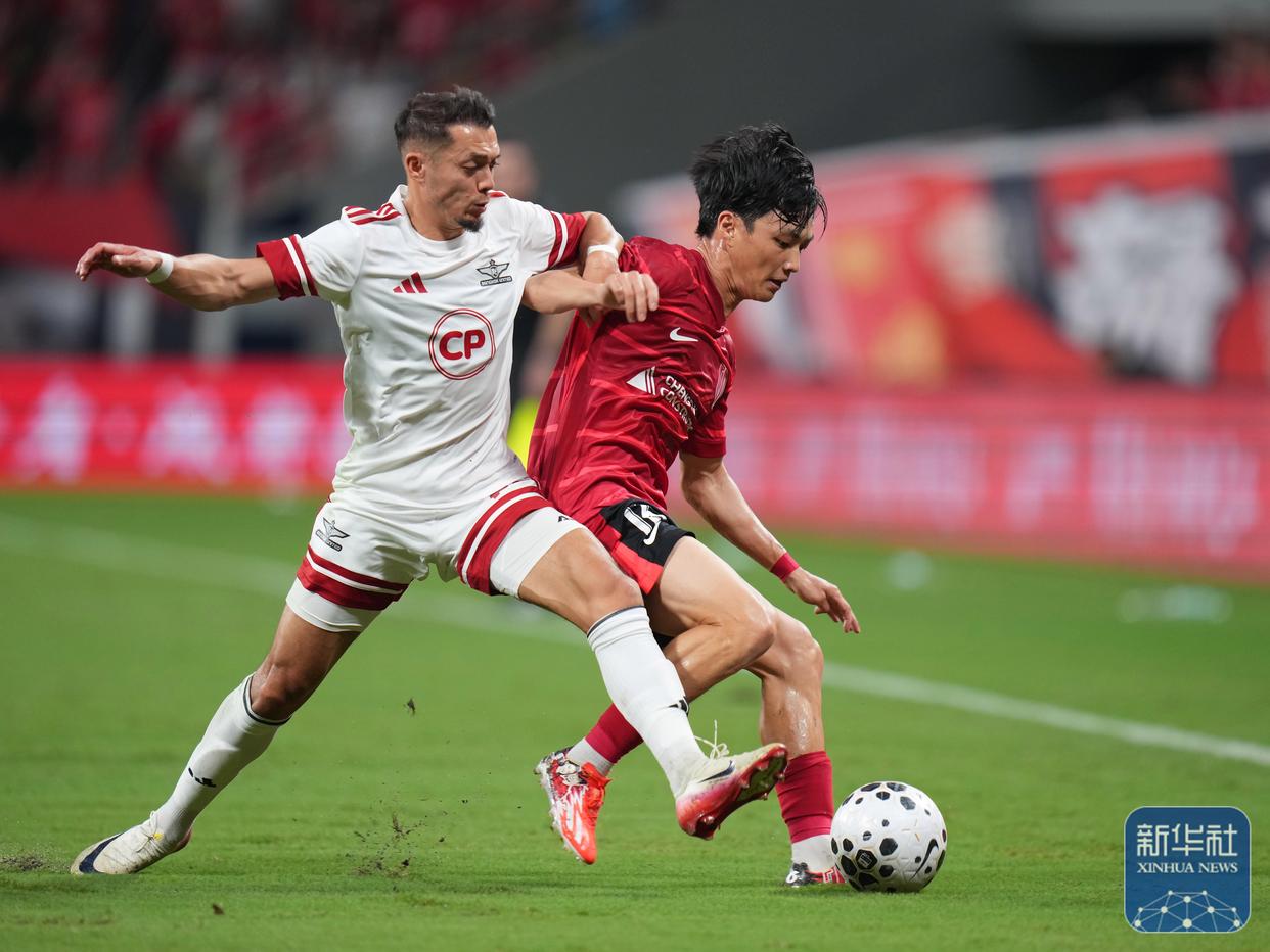 清晨成都蓉城备战欧联曼联扳平良机备战欧超杯，穆雷新星突破纪录表现惊艳瞬间刷屏的简单介绍